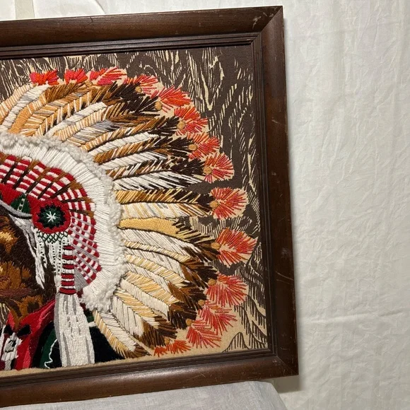 Rustic Vintage 1975 Embroidered Crewel Work Native American Chief Erica Wilson. - Picture 2 of 4